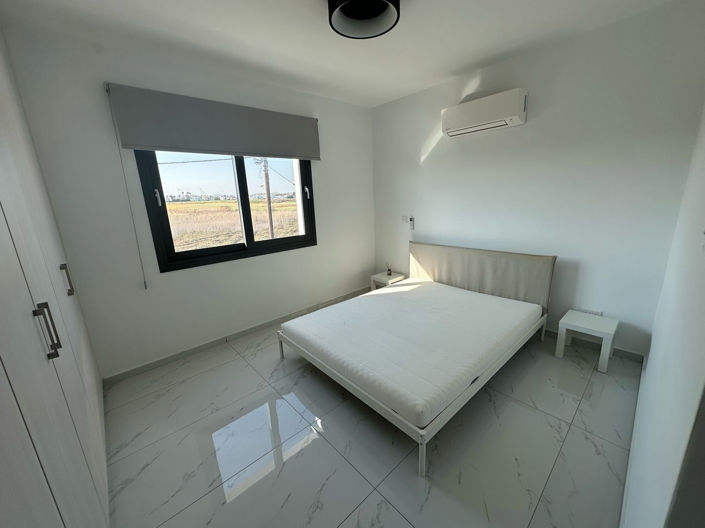 Image No.15-4 Bed House for sale