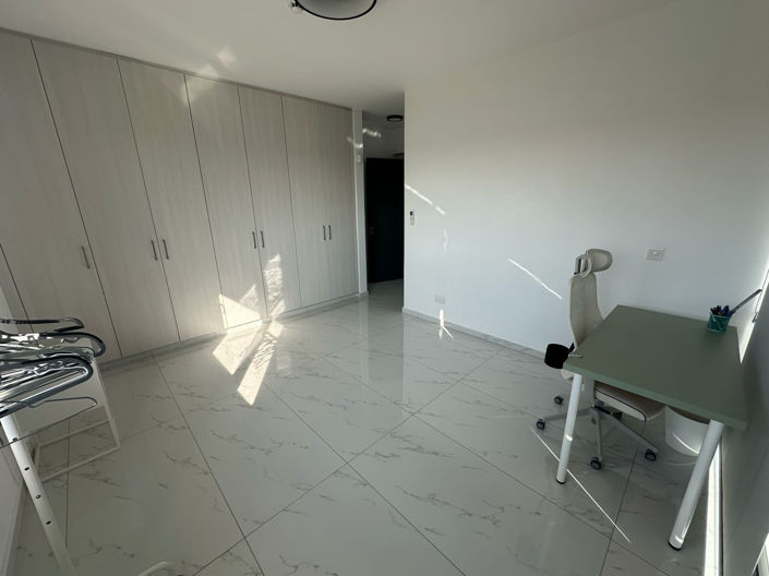 Image No.19-4 Bed House for sale