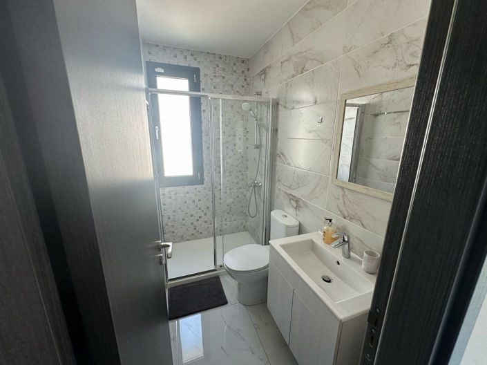 Image No.23-4 Bed House for sale