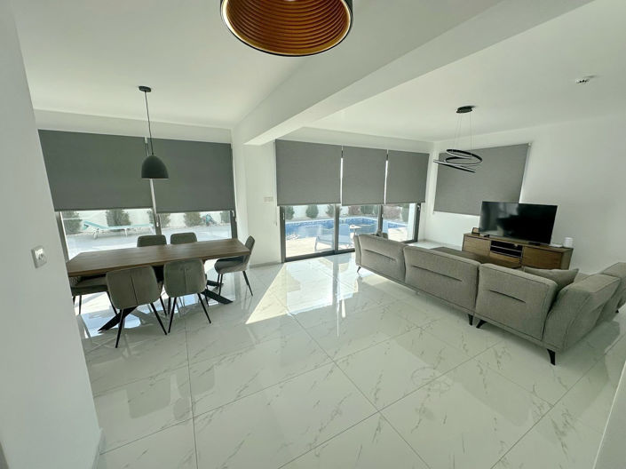 Image No.6-Propriété de 4 chambres à vendre à Leivadia