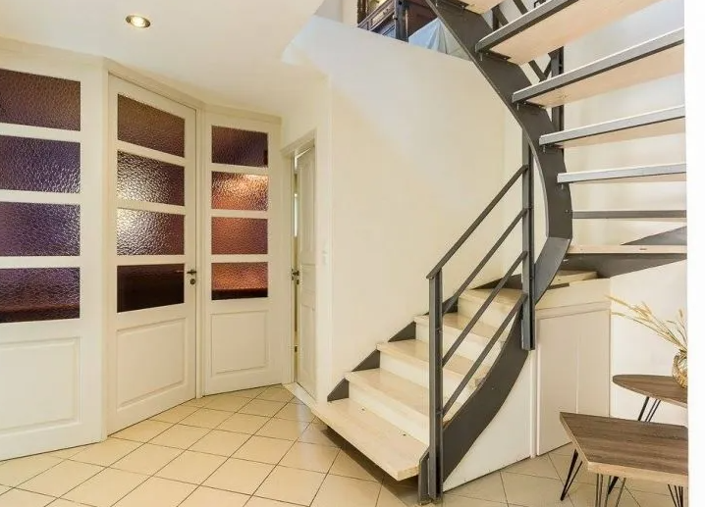 Image No.18-2 Bed House for sale
