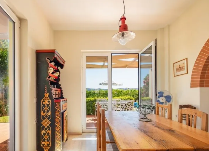 Image No.11-3 Bed House for sale