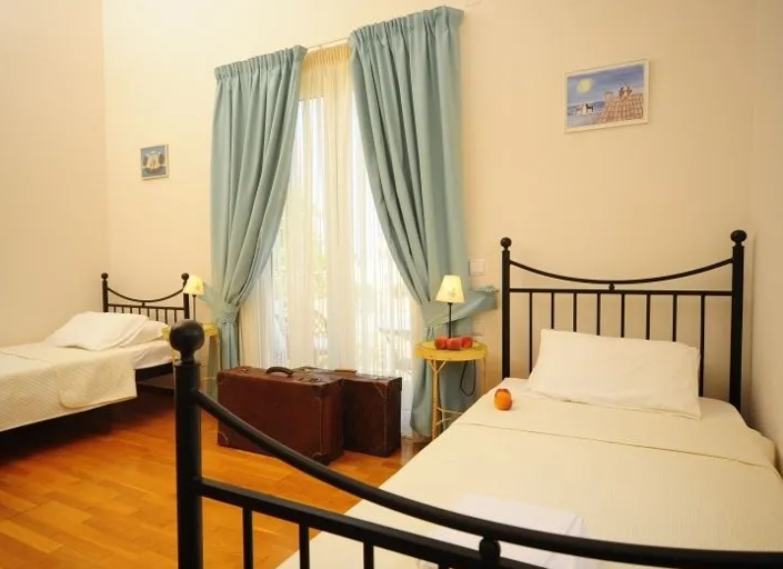 Image No.19-3 Bed House for sale