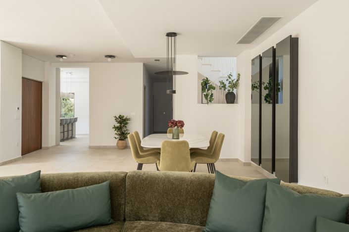 Image No.37-4 Bed House for sale