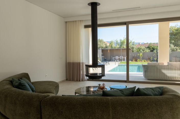 Image No.41-4 Bed House for sale