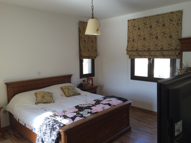 Image No.16-4 Bed Property for sale