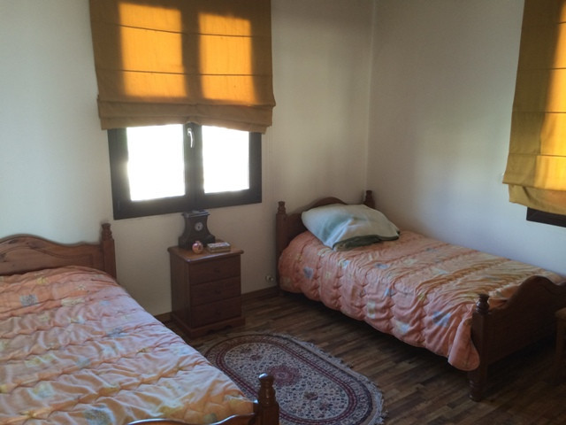 Image No.17-4 Bed Property for sale