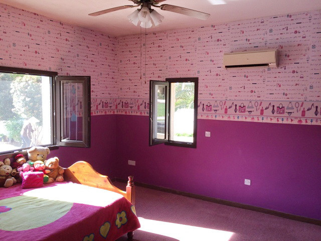 Image No.18-4 Bed Property for sale