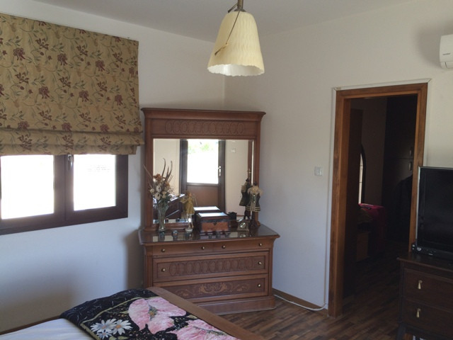 Image No.19-4 Bed Property for sale
