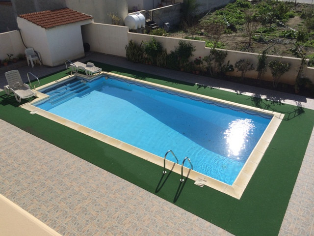 Image No.4-4 Bed Property for sale