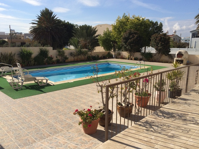 Image No.6-4 Bed Property for sale