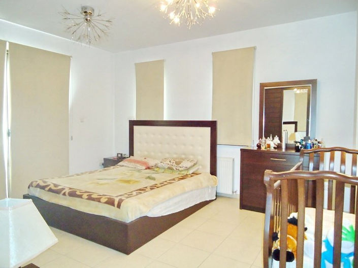 Image No.12-Propriété de 4 chambres à vendre à Larnaca
