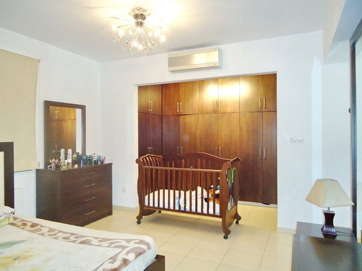Image No.13-Propriété de 4 chambres à vendre à Larnaca