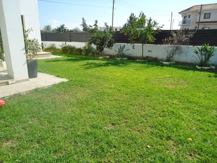 Image No.19-Propriété de 4 chambres à vendre à Larnaca