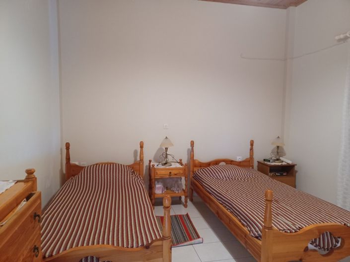 Image No.10-3 Bed House for sale