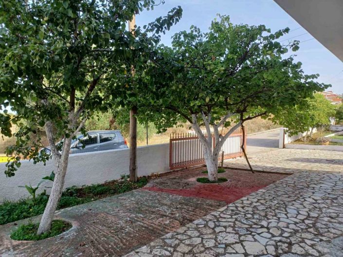 Image No.20-3 Bed House for sale