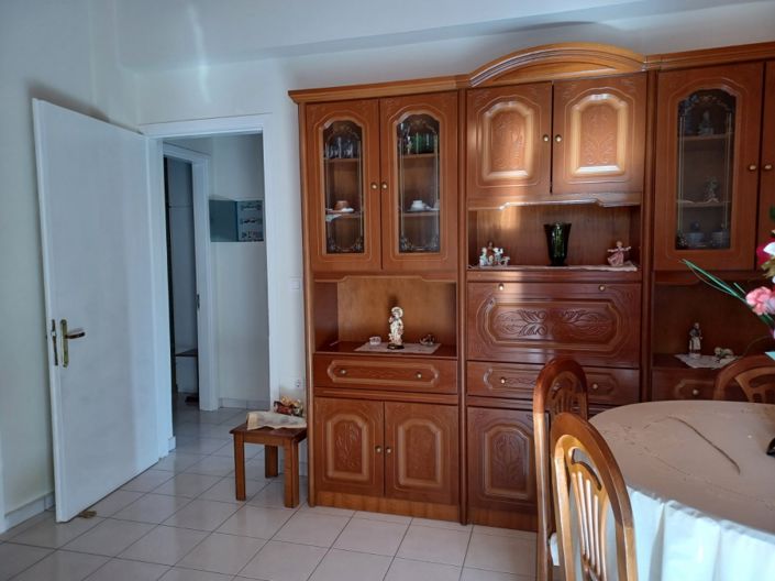 Image No.6-3 Bed House for sale