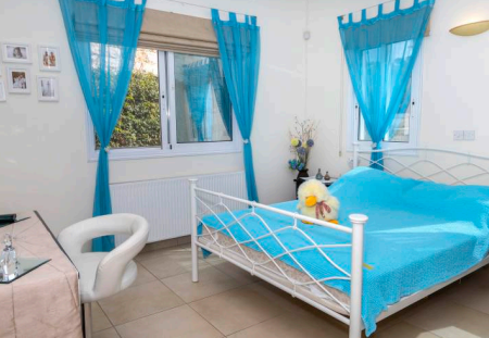 Image No.5-4 Bed House for sale