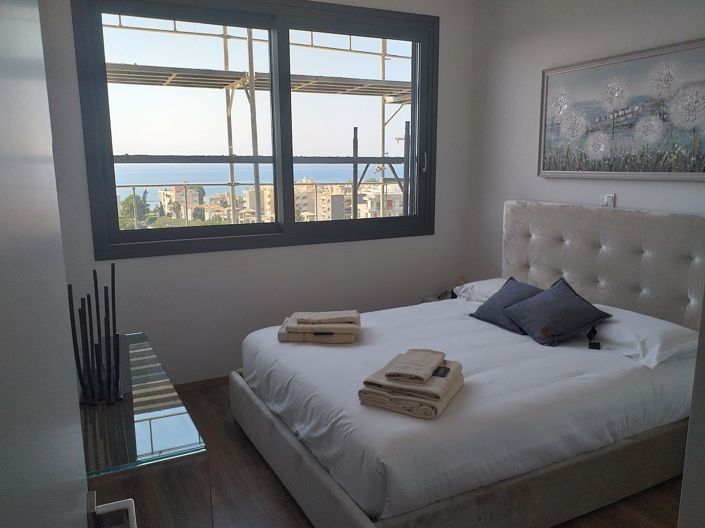 Image No.10-3 Bed Apartment for sale