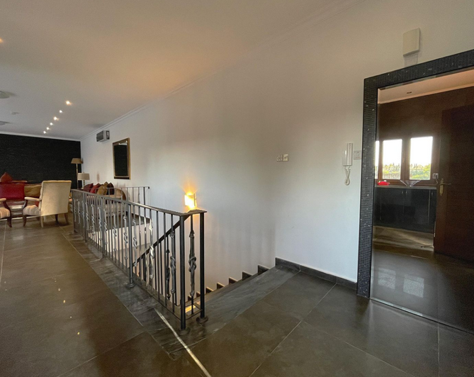 Image No.12-5 Bed House for sale