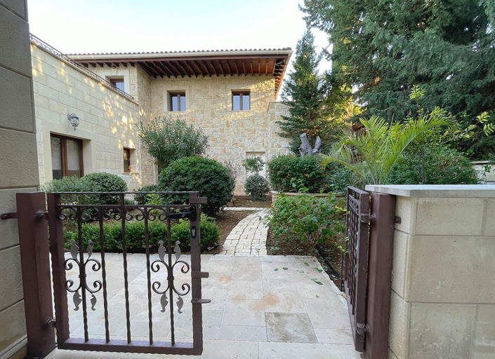 Image No.31-5 Bed House for sale