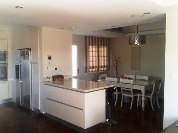 Image No.6-5 Bed House for sale