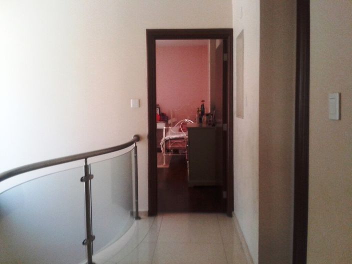 Image No.7-5 Bed House for sale