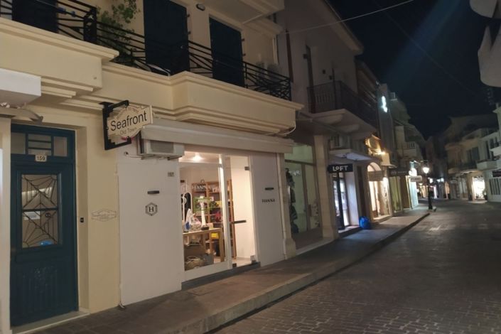 Image No.18-10 Bed House for sale