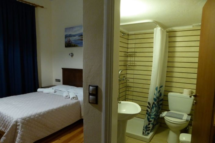 Image No.4-10 Bed House for sale