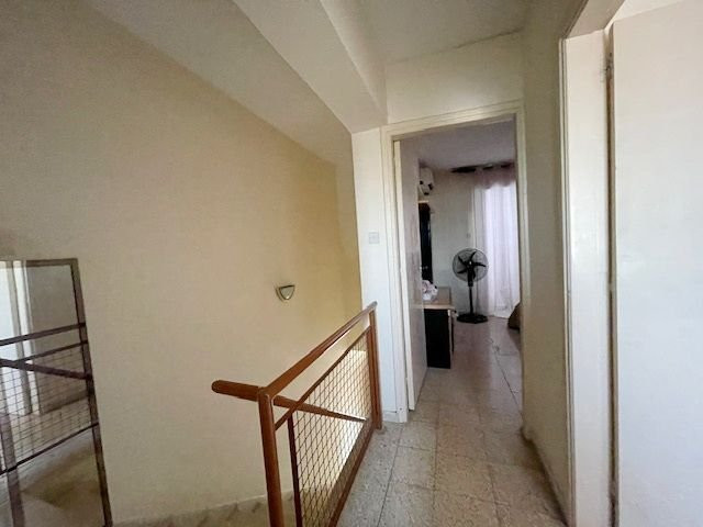 Image No.10-2 Bed House for sale