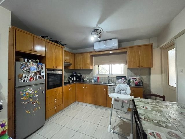 Image No.8-2 Bed House for sale