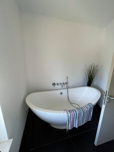Image No.31-5 Bed Property for sale