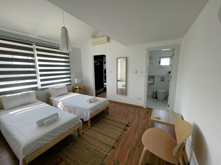 Image No.35-5 Bed Property for sale