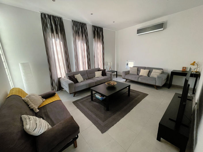 Image No.36-5 Bed Property for sale