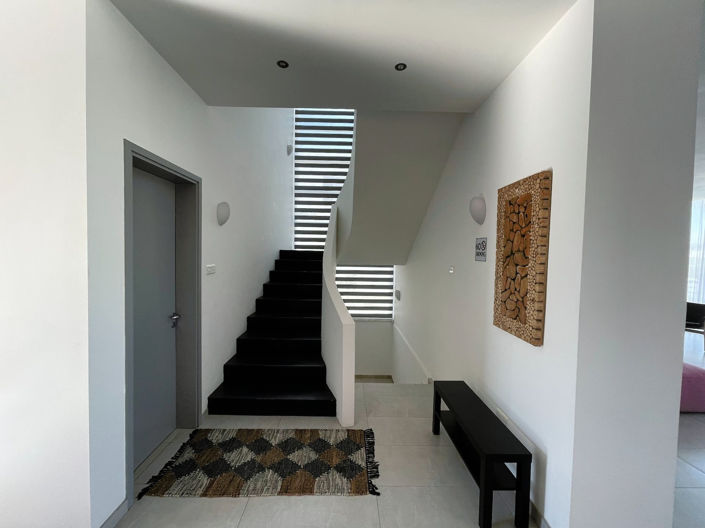 Image No.39-5 Bed Property for sale