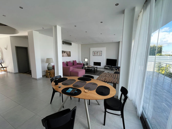 Image No.45-5 Bed Property for sale