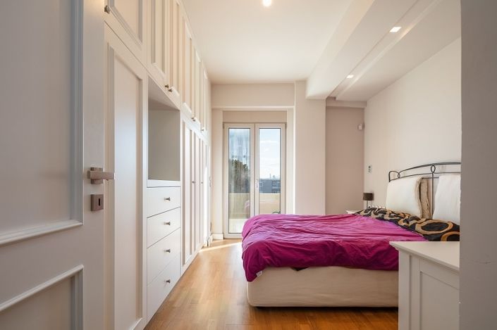 Image No.11-5 Bed House for sale