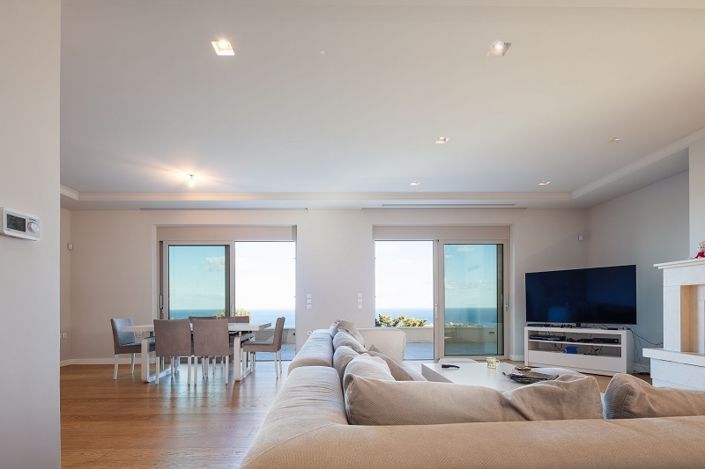Image No.7-5 Bed House for sale