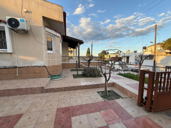 Image No.4-Propriété de 5 chambres à vendre à Larnaca