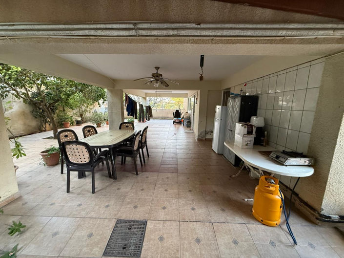 Image No.6-Propriété de 5 chambres à vendre à Larnaca