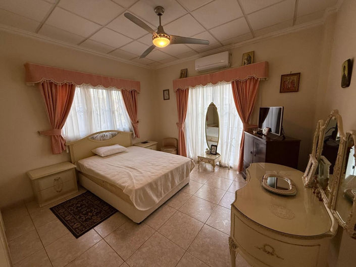 Image No.8-Propriété de 5 chambres à vendre à Larnaca