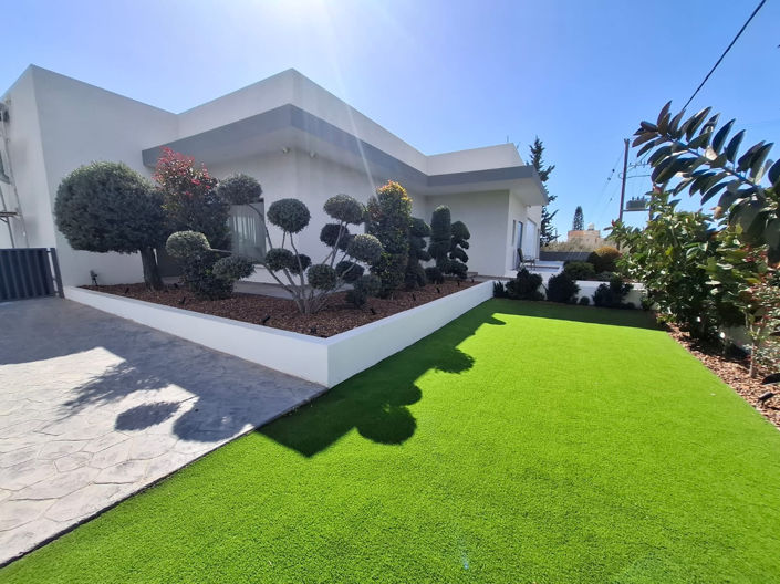 Image No.2-4 Bed Property for sale