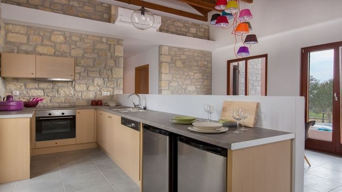 Image No.3-4 Bed Property for sale