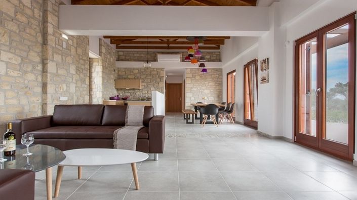 Image No.6-4 Bed Property for sale