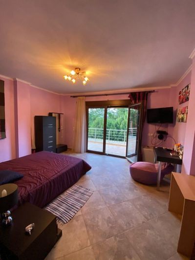 Image No.21-7 Bed House for sale