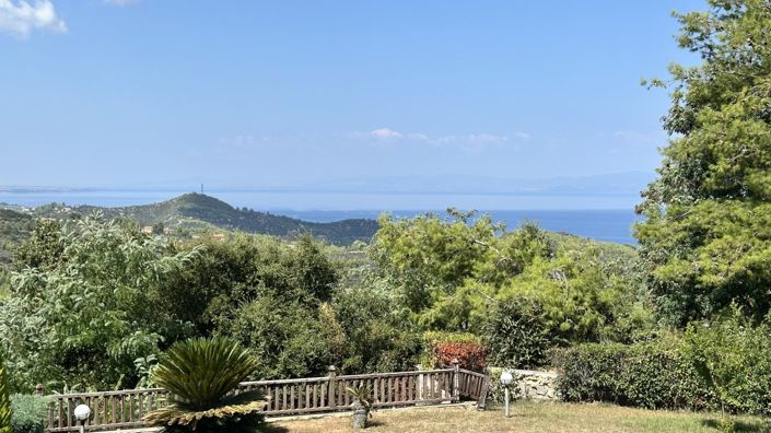 Image No.4-7 Bed House for sale