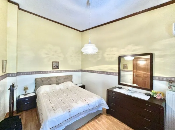 Image No.19-2 Bed House for sale