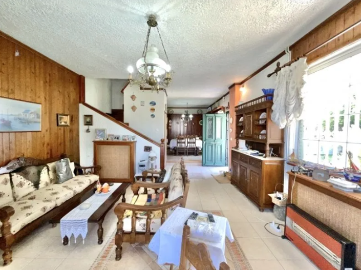Image No.23-2 Bed House for sale