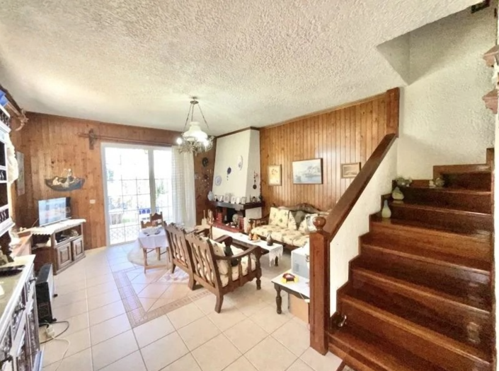 Image No.25-2 Bed House for sale