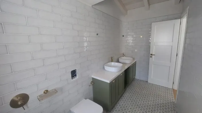Image No.11-5 Bed House for sale